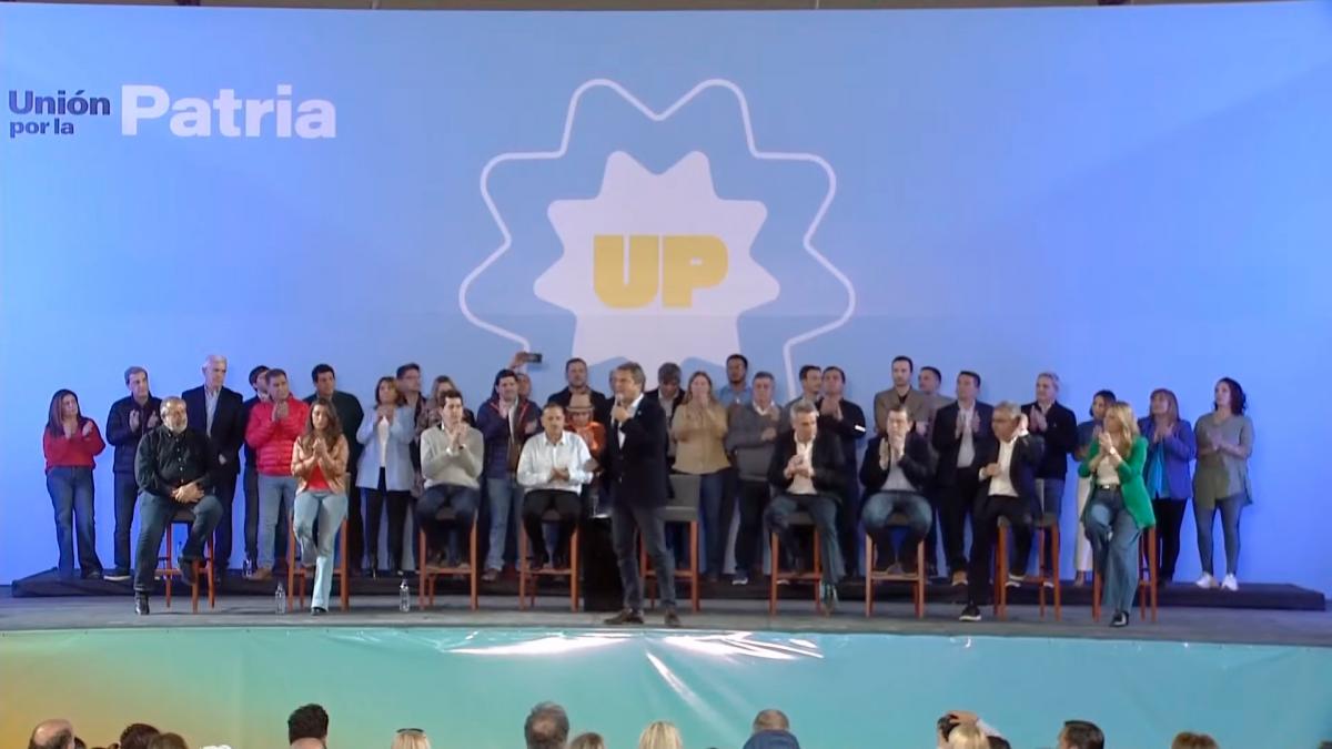 El precandidato de UxP remarcó que "llegó la hora de empezar a distribuir mejor", y que "no alcanza con hablar de federalismo", sino que "la patria federal" se construye "si distribuimos bien".