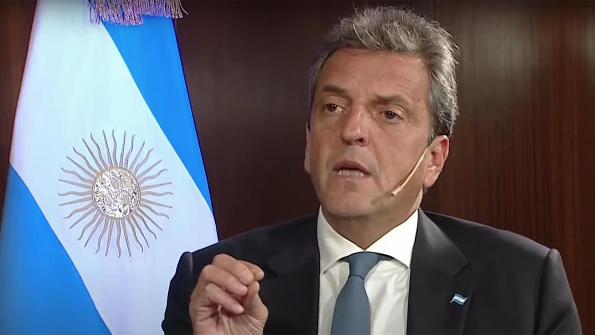 En declaraciones al canal TN, Massa indicó la noche de este miércoles que se va a "poner en marcha desde el 1° de enero un millón de créditos hipotecarios nuevos en la Argentina", además de señalar que propuso un mecanismo de asistencia a los tomadores de préstamos para la vivienda ajustados por la Unidad de Valor Adquisitivo (UVA) durante la Presidencia de Mauricio Macri.